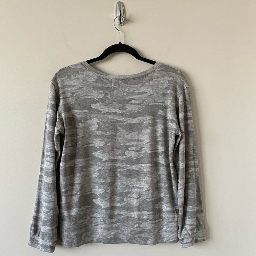Revolve-Monrow Camo Raglan Sweatshirt (Small) - Picture 3 of 10